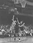 1973-girls_basketball-1.jpg (34104 bytes)